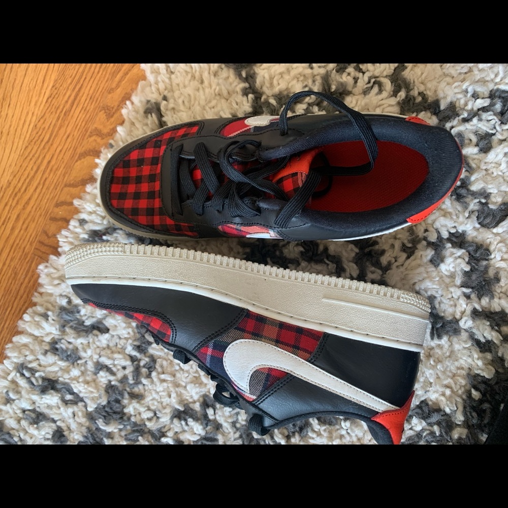 Nike air forces size 7y